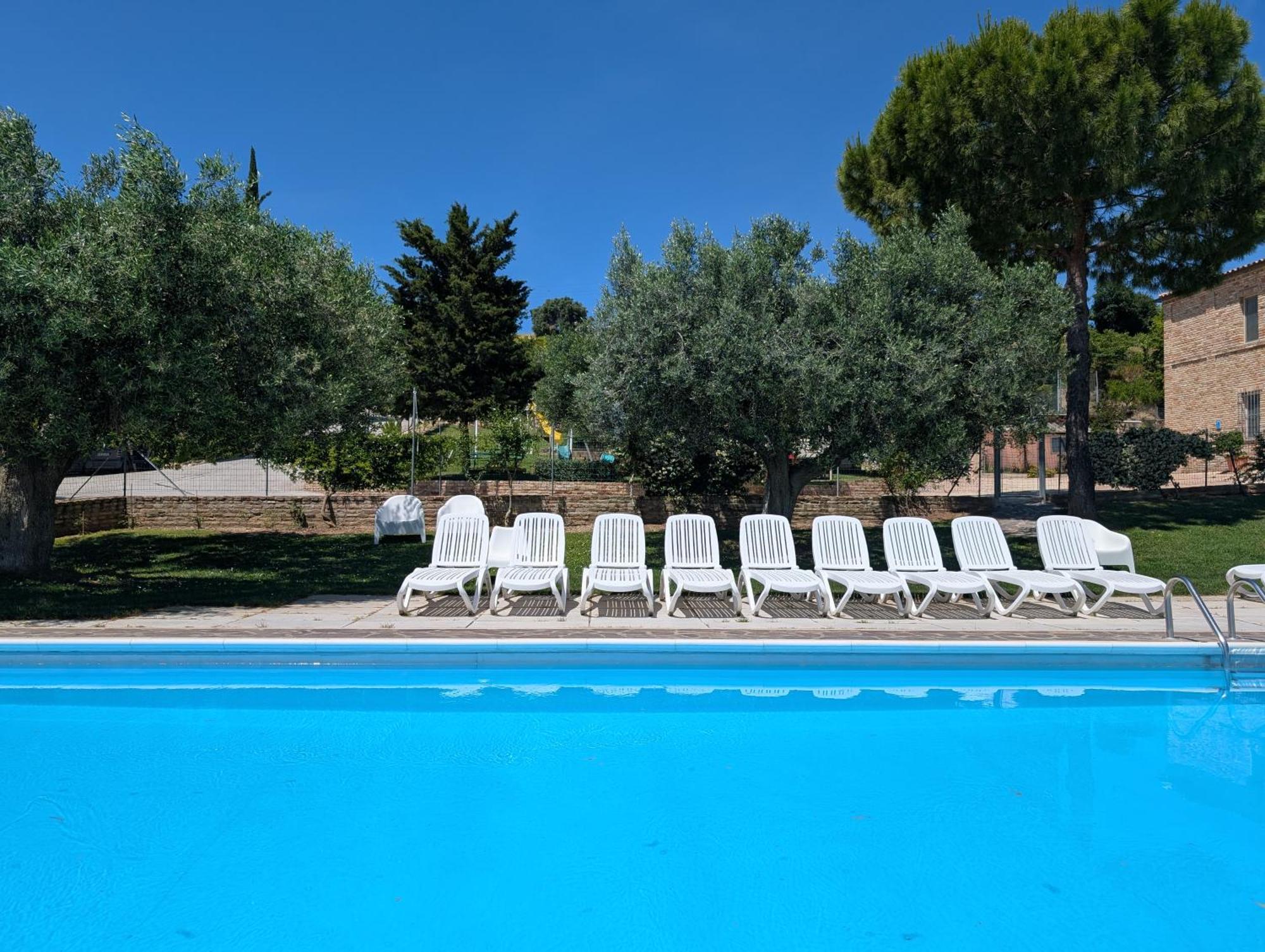 Agriturismo Case Al Sole Loreto Exterior foto